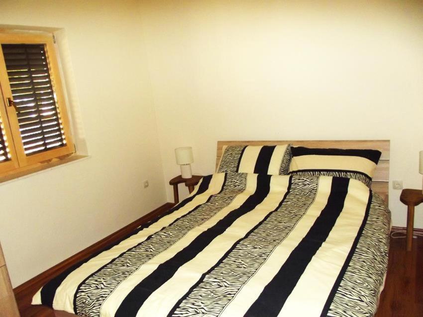 Apartmani Juliska Pirovac Exterior photo